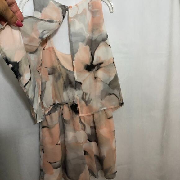 Mimi Chica Pink Gray & White Smoke Pattern Sleeveless Floral Romper Small - Picture 6 of 7